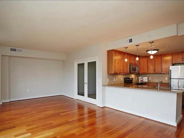 888 N Quincy St #910 — Photo 4