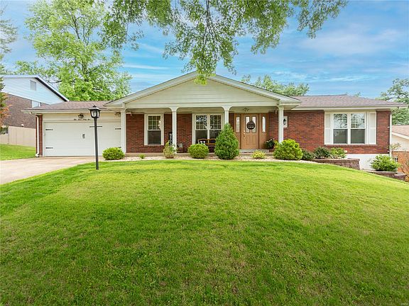 2nd image of 5365 Kings Park Dr
