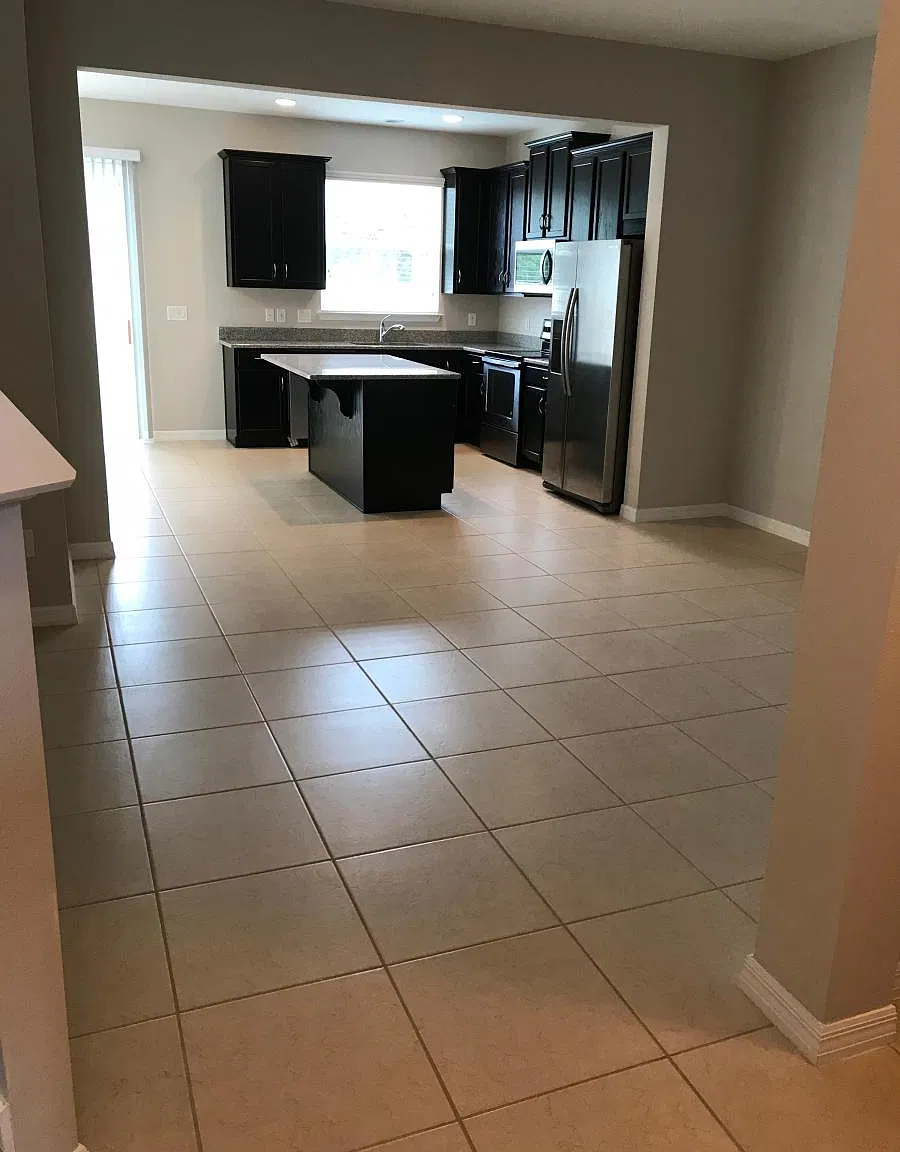 3 bed, 2.5 bath, 1600 sqft, $2,400 — Photo 4