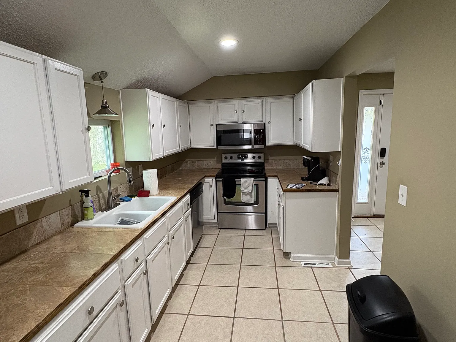 3 bed, 1721 sqft, $750 — Photo 3