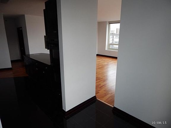 3rd image of 33 W Ontario St APT 50B