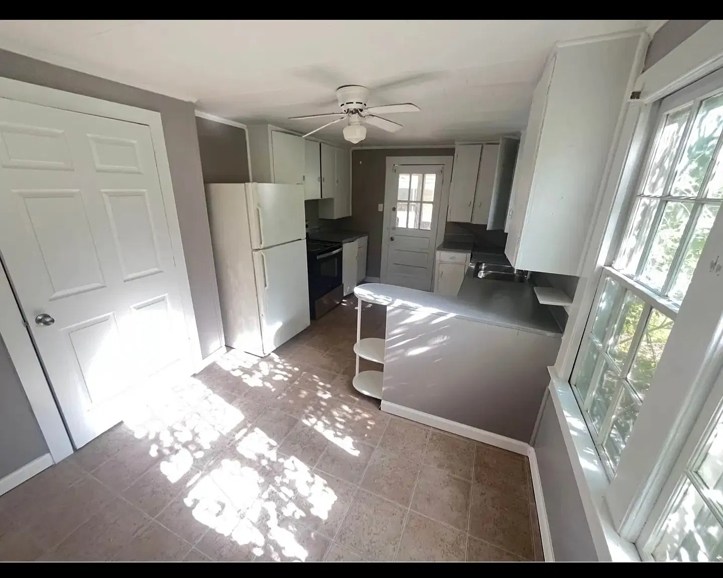 2420 Leaphart Rd - 2 — Photo 4