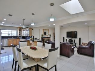 8522 Glasgow Cir, Huntington Beach, CA 92647