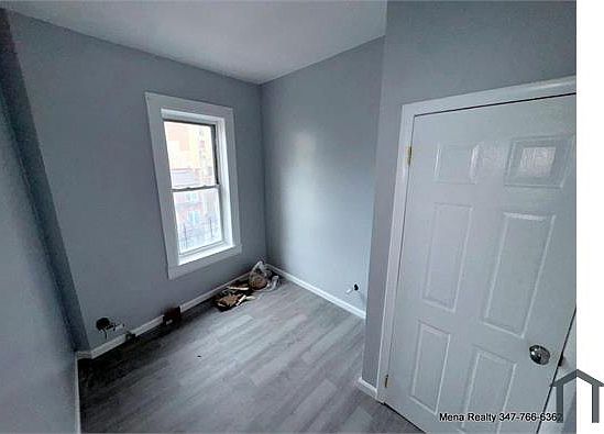 4th image of 2092 Ryer Ave Floor 3