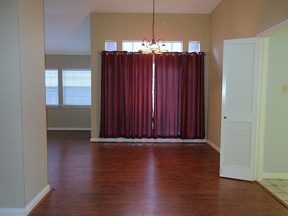 4th image of 5438 Haven Oaks Dr
