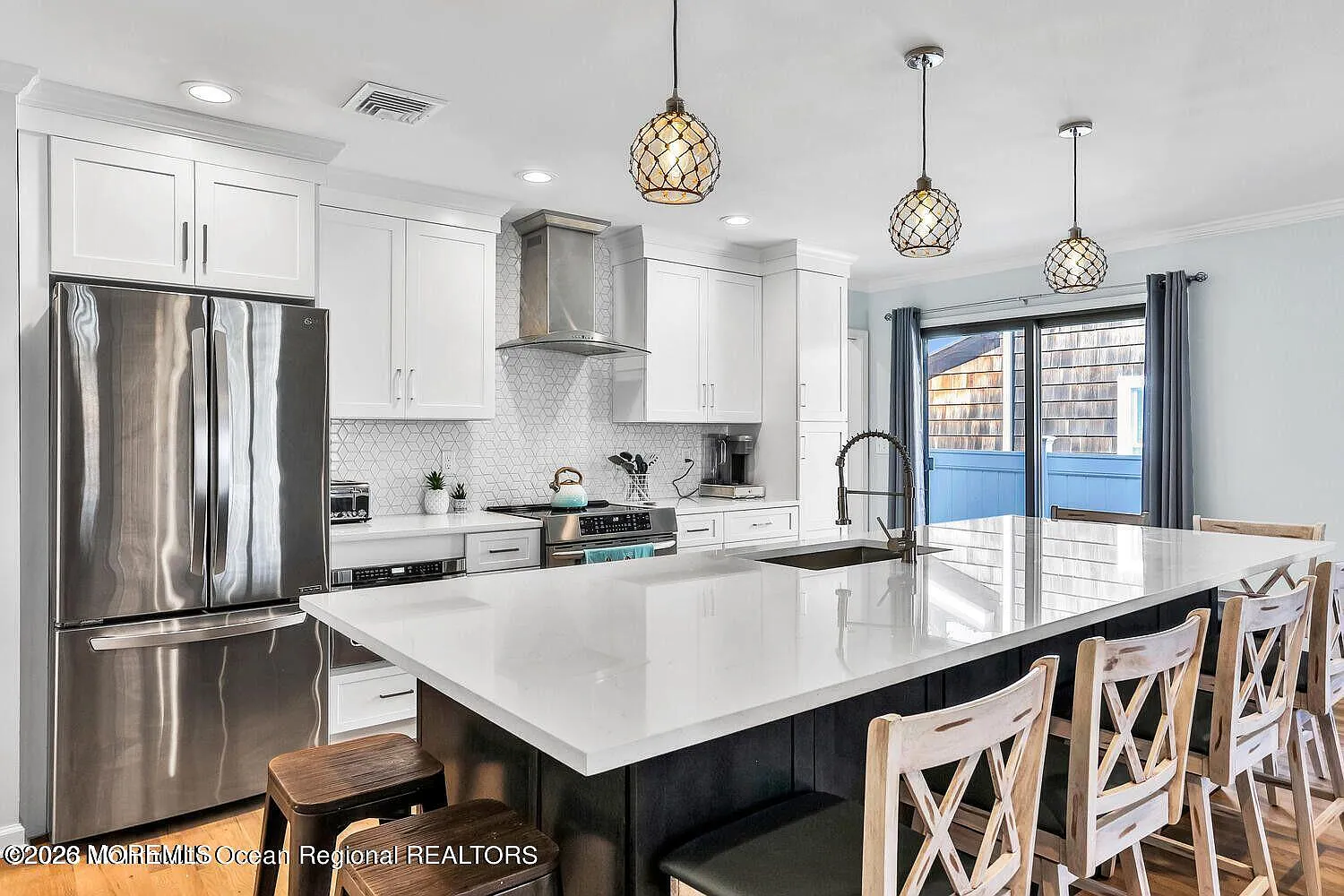 3 bed, 1177 sqft, $3,500 — Photo 2