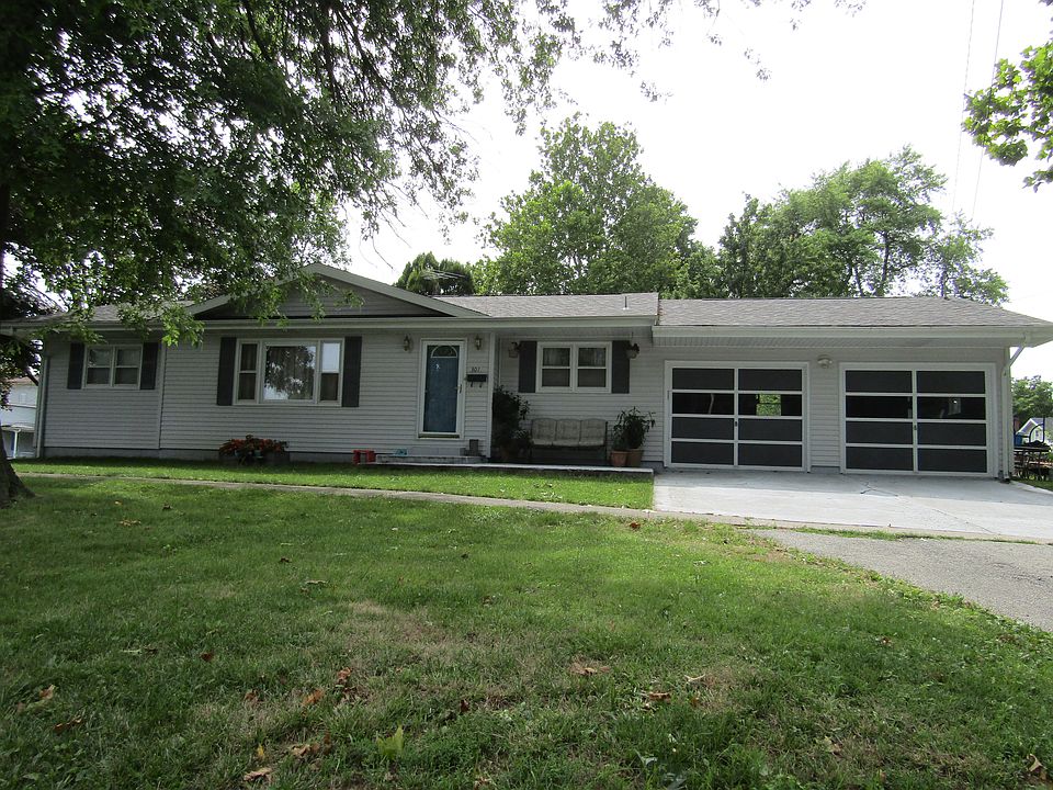 1st image of 301 N Montgomery Ave