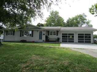 301 N Montgomery Ave, Litchfield, IL 62056