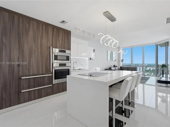 851 NE 1st Ave #3906, Miami, FL 33132