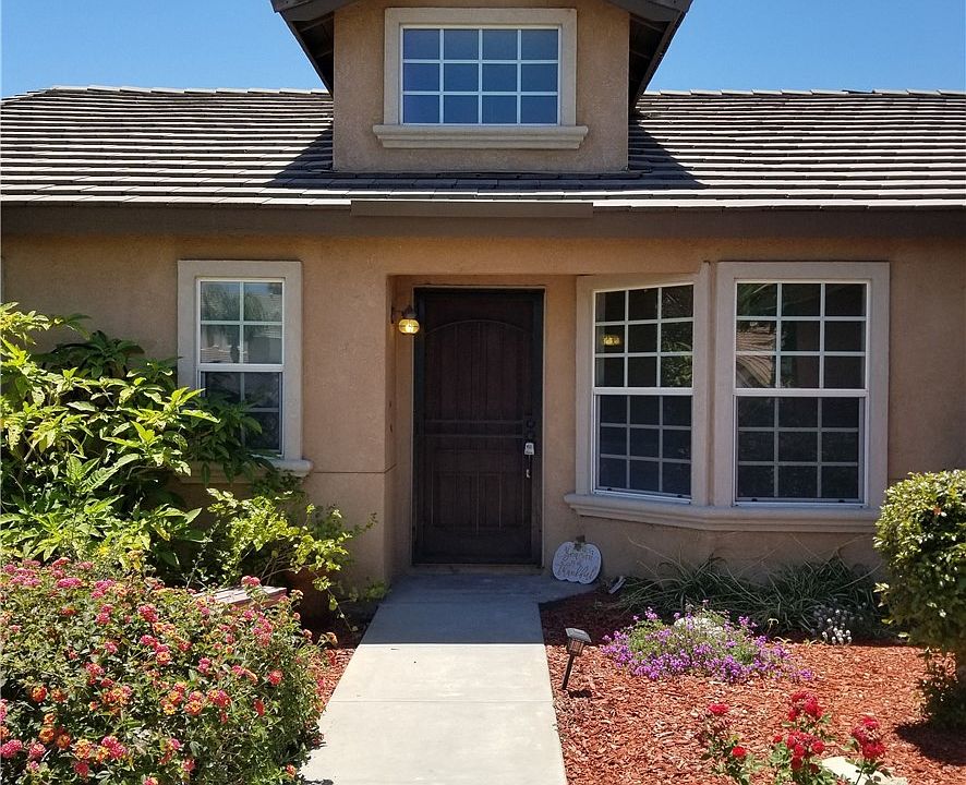 2nd image of 805 Alpine Ct