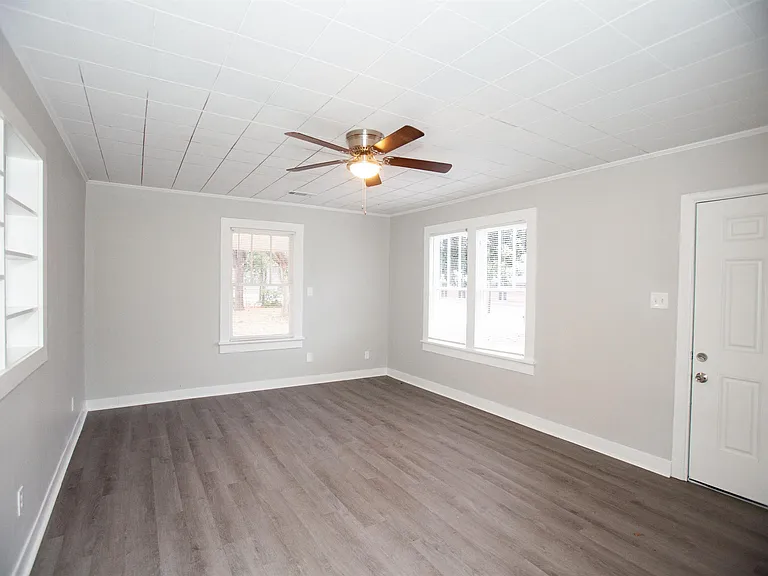 4701 Atkins St — Photo 5