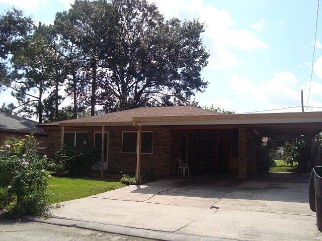 1st image of 223 Fairmont Dr