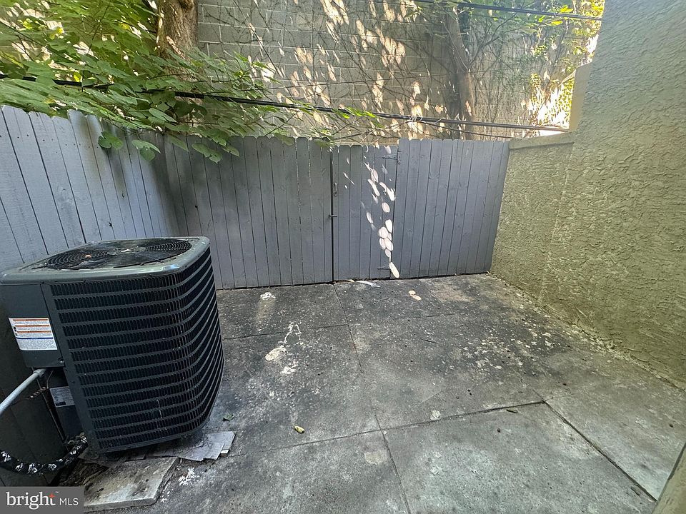 2nd image of 1722 S Taylor St