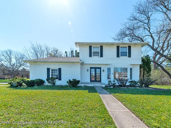 1066 Pickton Dr, Lansing, MI 48917