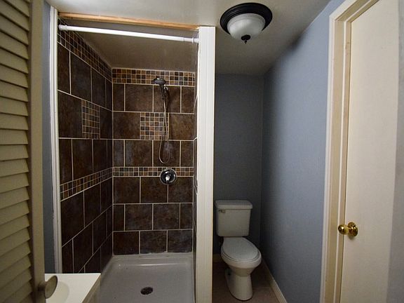 5th image of 3419 Dewey Ave #3419.5