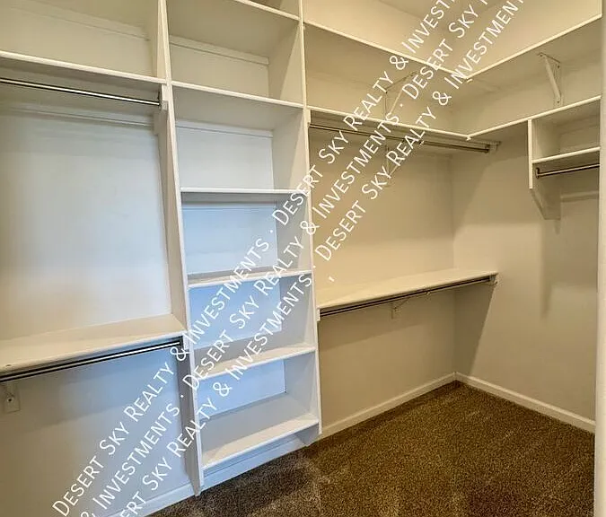 2427 Elena Way — Photo 16