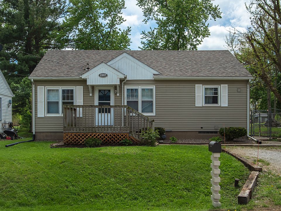 1st image of 2207 W 51st St