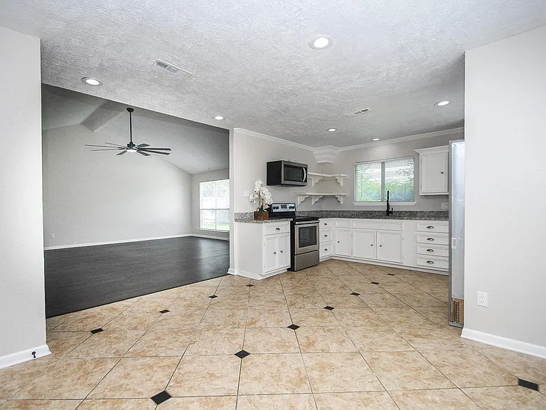 6906 Grant Dr — Photo 13