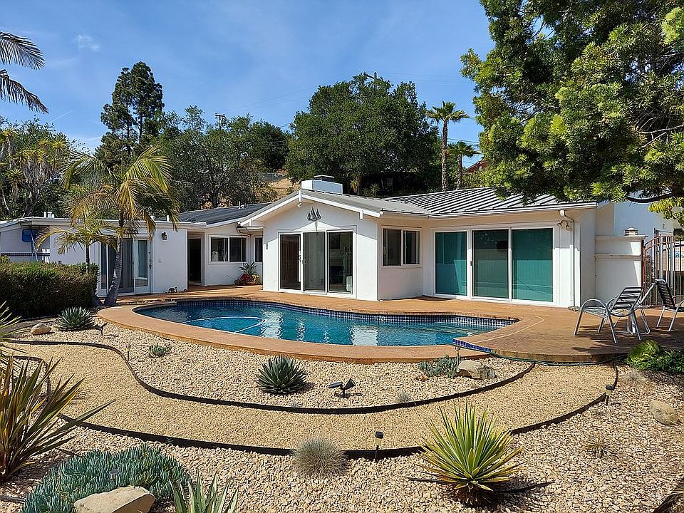 1st image of 460 Venado Dr