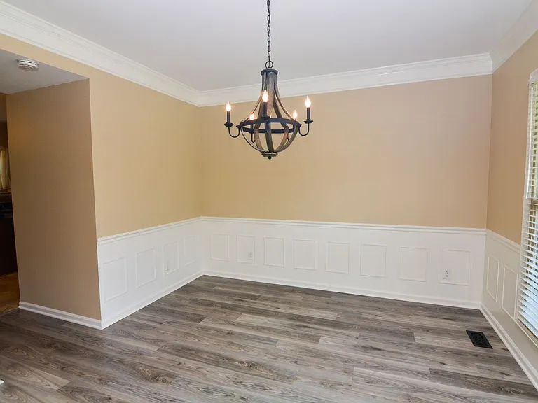 511 Prince Of Wales Ct — Photo 6