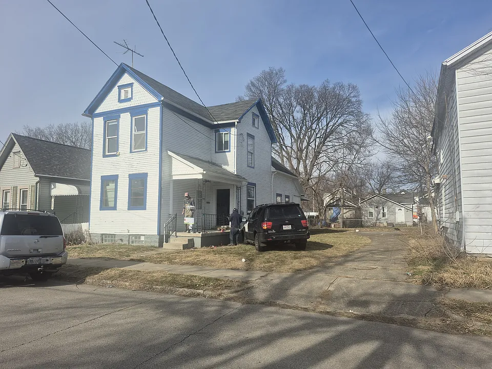 265 Air St