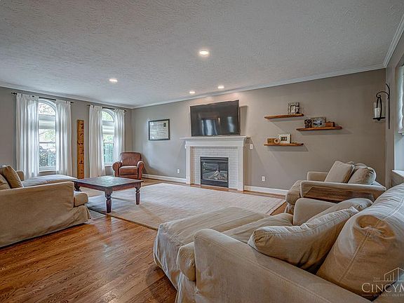 5th image of 6373 Lakewood Dr