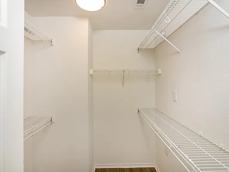 8639 Sunny Oaks — Photo 12
