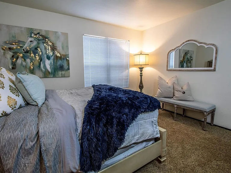 ONE MONTH FREE! APPLY FREE! VIRTUAL TOURS! — Photo 32