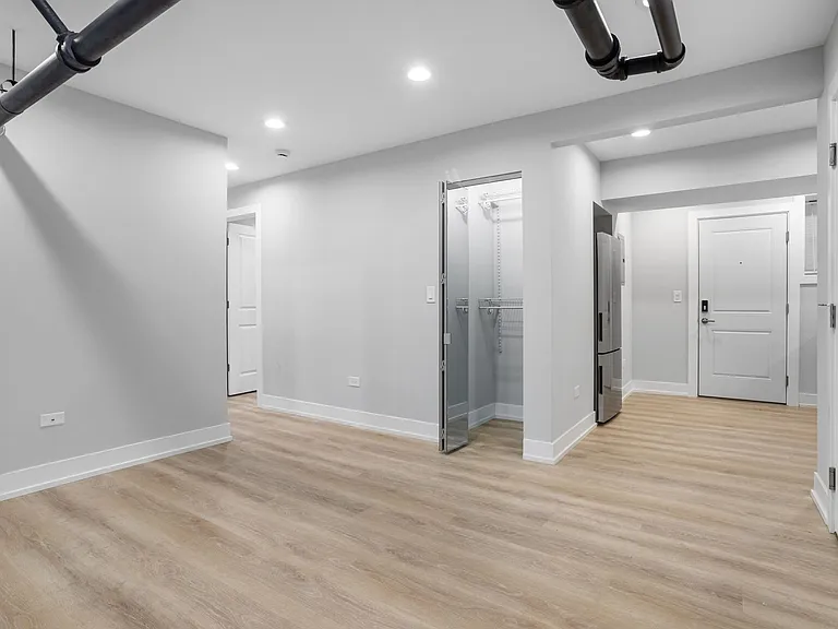 6929 N Lakewood Ave — Photo 10