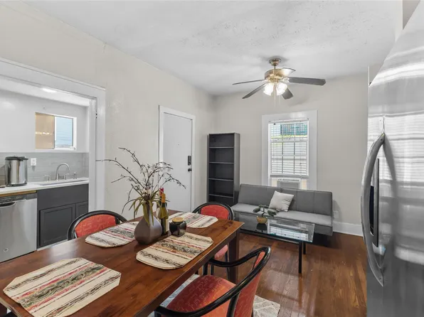 2509 Whitney St APT B, Houston, TX 77006