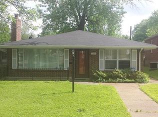 7400 Hillsdale Dr, Saint Louis, MO 63121