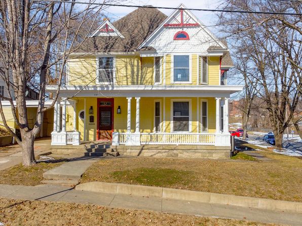 627 Locust St, Boonville, MO 65233