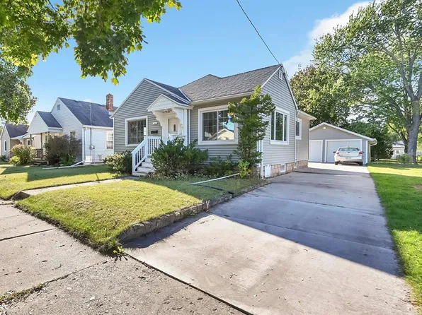 448 Abrams St, Green Bay, WI 54302