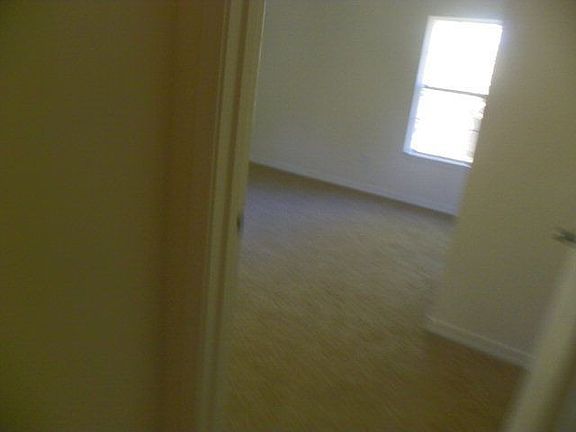 5th image of 562 Ashwood Bnd