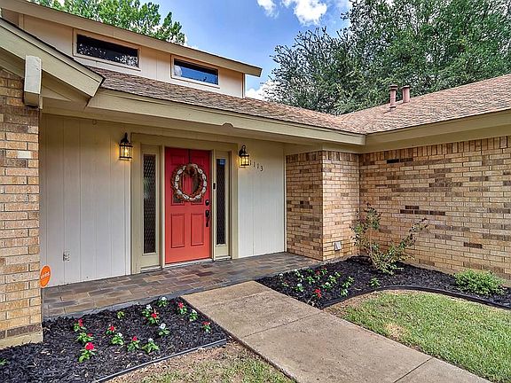 4th image of 1113 Meadowview Dr
