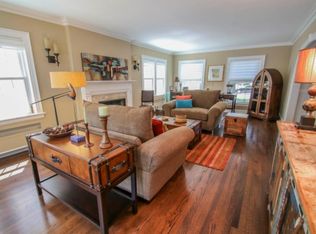 4958 N Woodburn St, Whitefish Bay, WI 53217