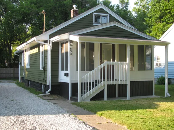 833 Banghart St, Lansing, MI 48906