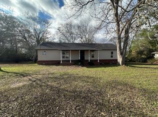 111 Thomas St, Webb, AL 36376