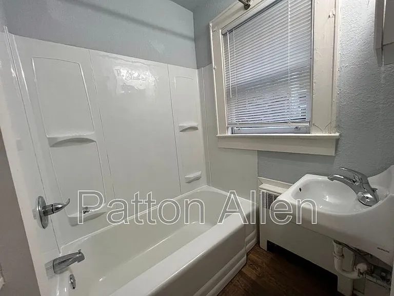 60 Flint St #5 — Photo 8