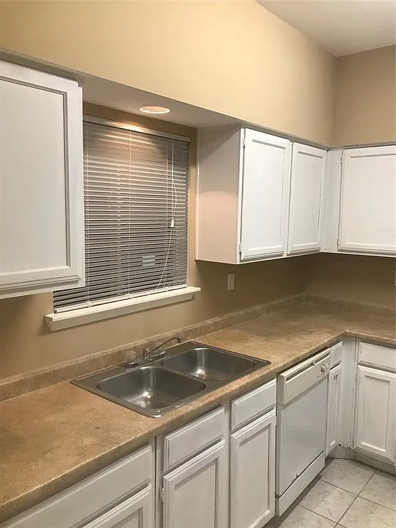 3 bed, 1.5 bath, 1288 sqft, $1,499 — Photo 4