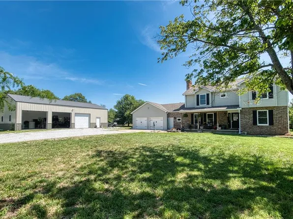 440 41p Rd, Clinton, MO 64735