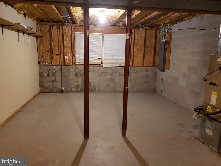 724 Hillcrest Dr — Photo 26