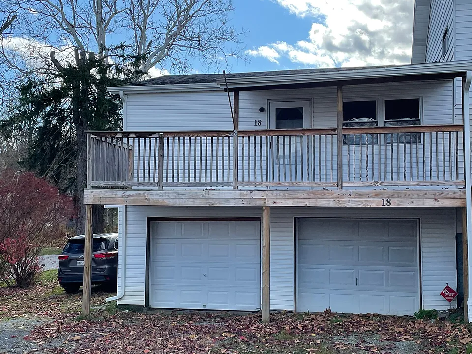 18 Austin Way