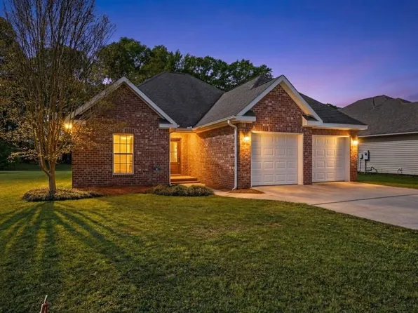 8 Amyden Ct, Laurel, MS 39443