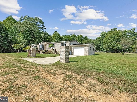 3rd image of 3715 Linkins Rd