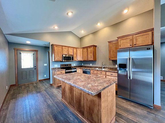 2nd image of 845 Brentwood Cir