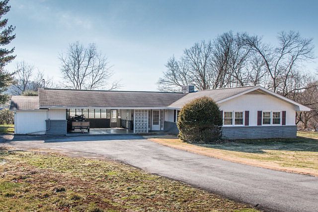 1st image of 251 Glenrochie Dr