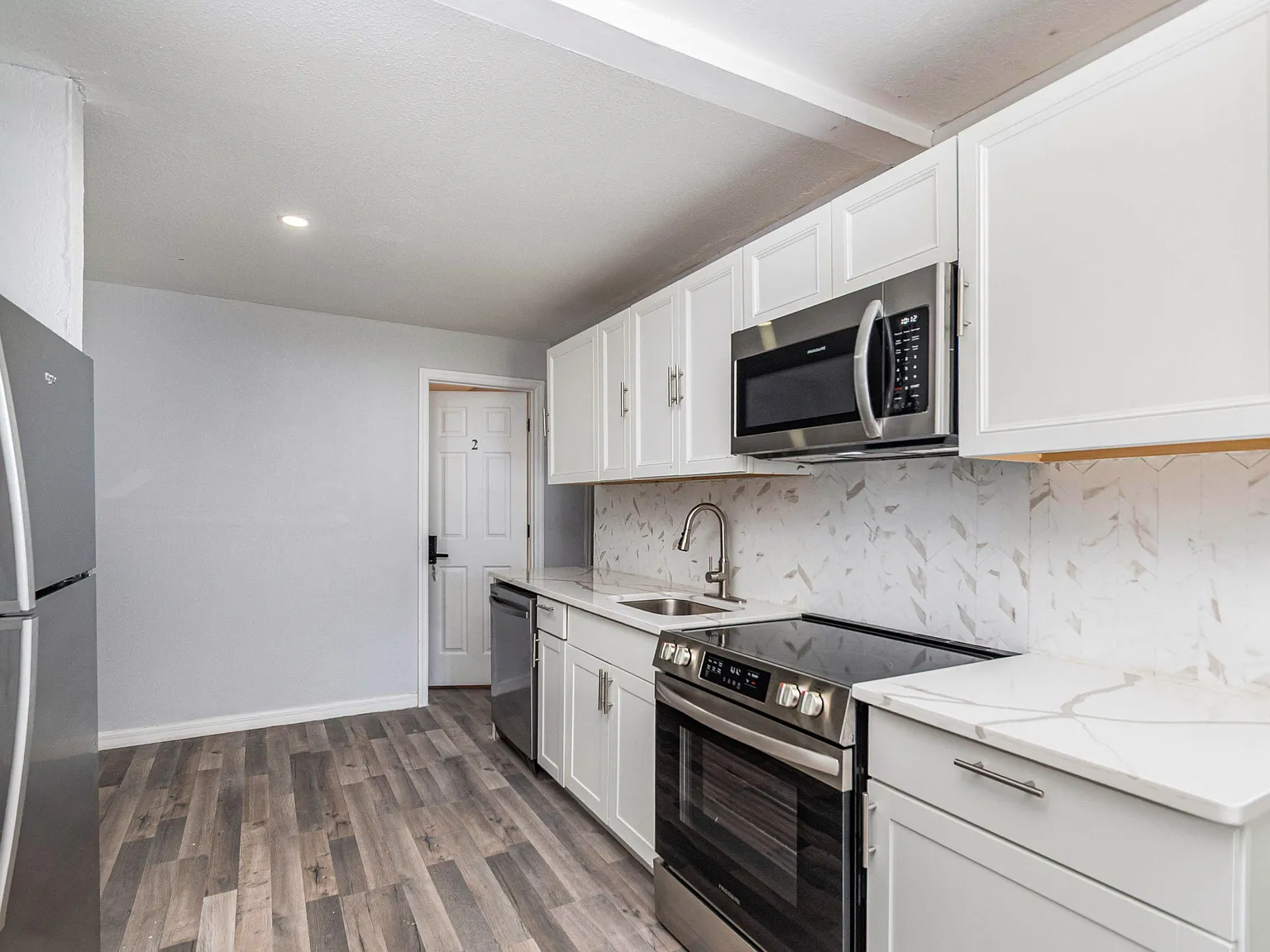 4 bed, 3.0 bath, 2250 sqft, $715 — Photo 4