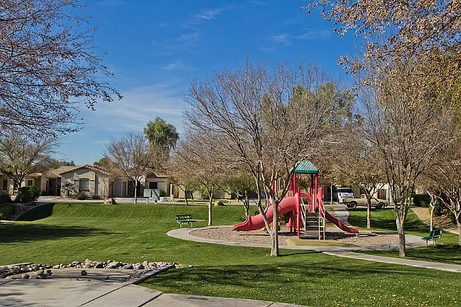 2050 N Arbor Ln — Photo 22