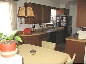 2nd image of 216 Garden Ln